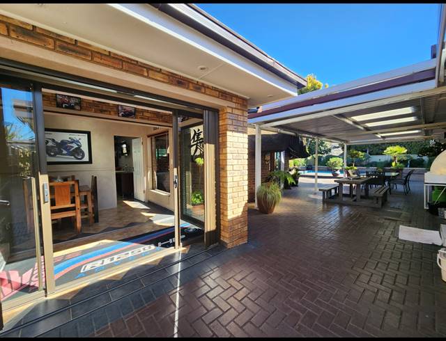 3 BEDROOM HOUSE FOR SALE IN FALCON RIDGE